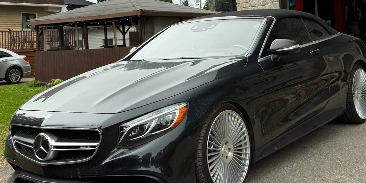 A flawless finish starts here. We remove contaminants, restore shine, and protect your paint for a showroom-quality exterior.