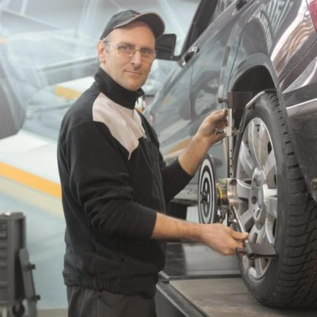 Custom Shine auto detailing – professional hand car wash service in Frankston