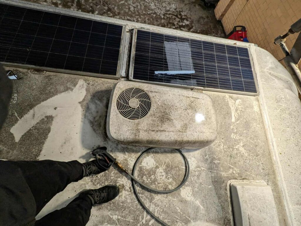 roof caravan detailing